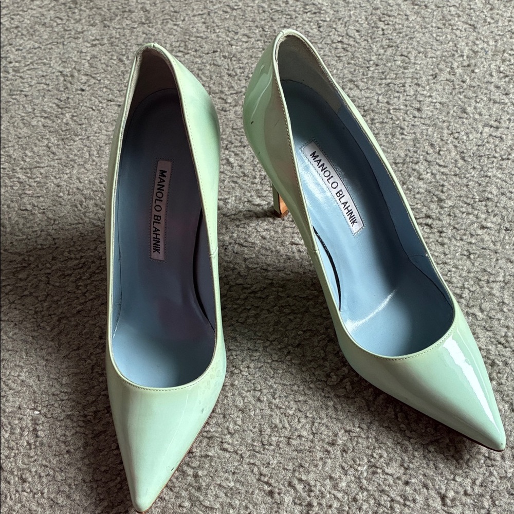 Manolo Blahnik Mint Green Patent Leather BB Pointed Toe Pumps Womens EU 37 AS IS